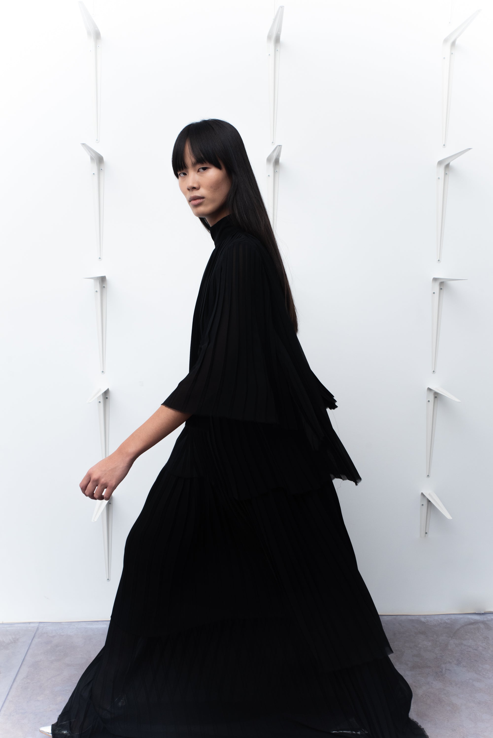 007 VESTIDO PLISADO NEGRO