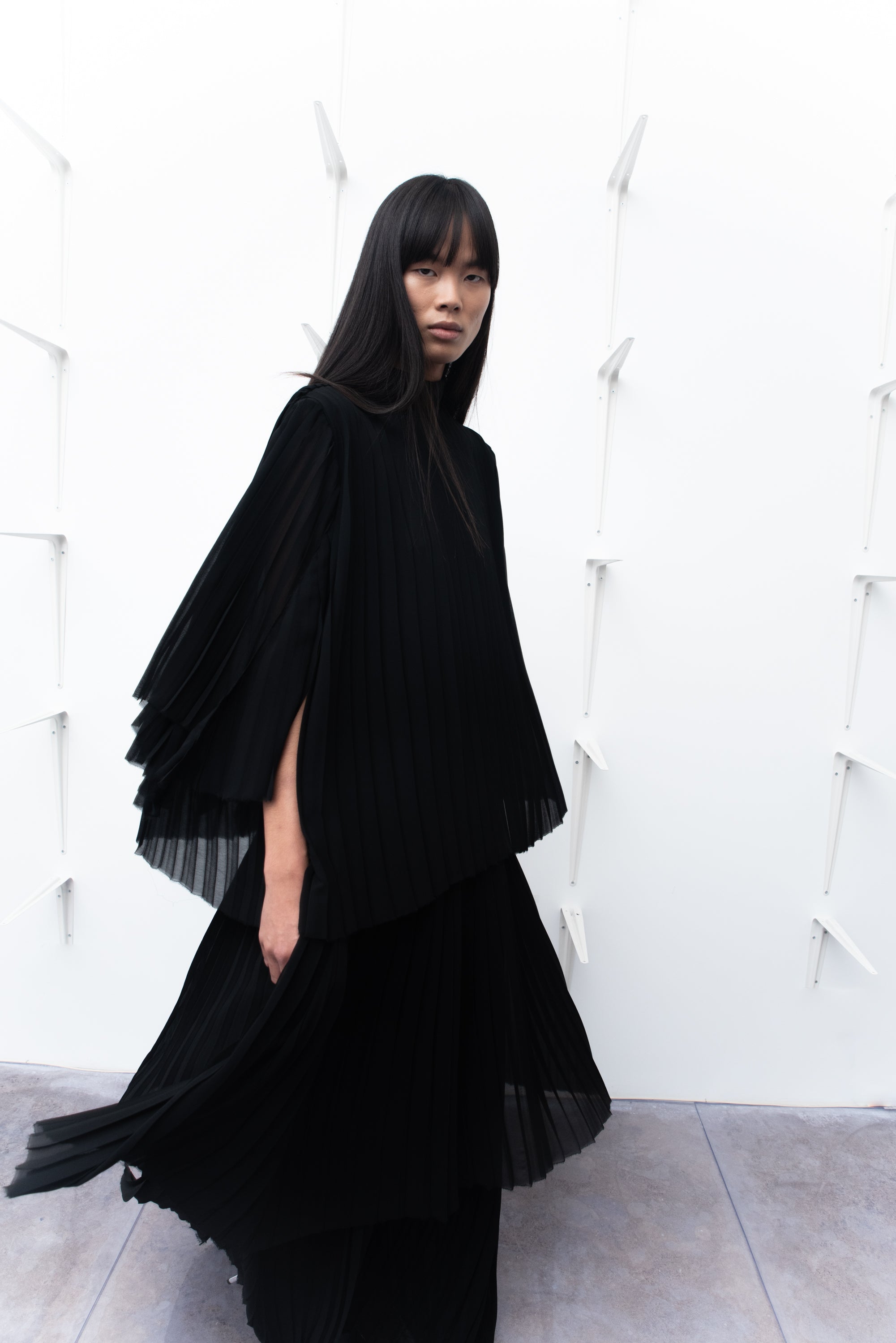 007 VESTIDO PLISADO NEGRO