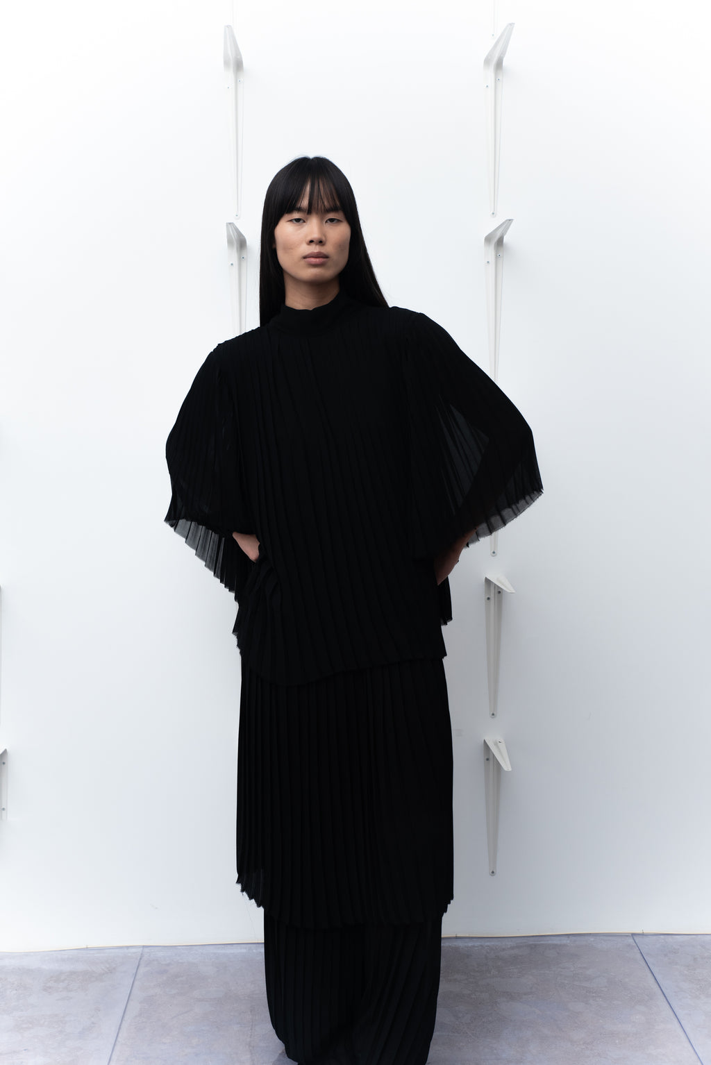 007 VESTIDO PLISADO NEGRO