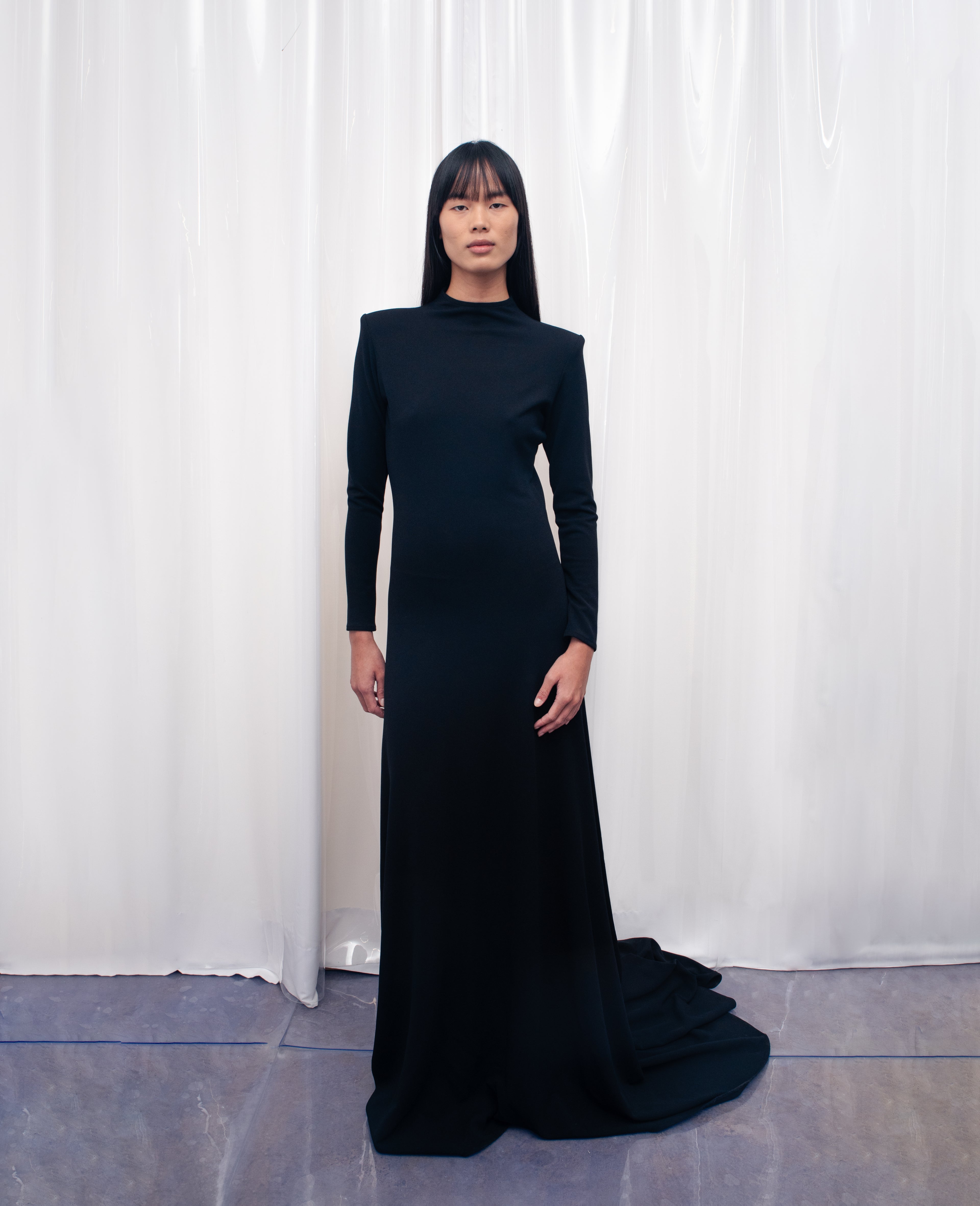 007 VESTIDO NEGRO EXTRA LARGO