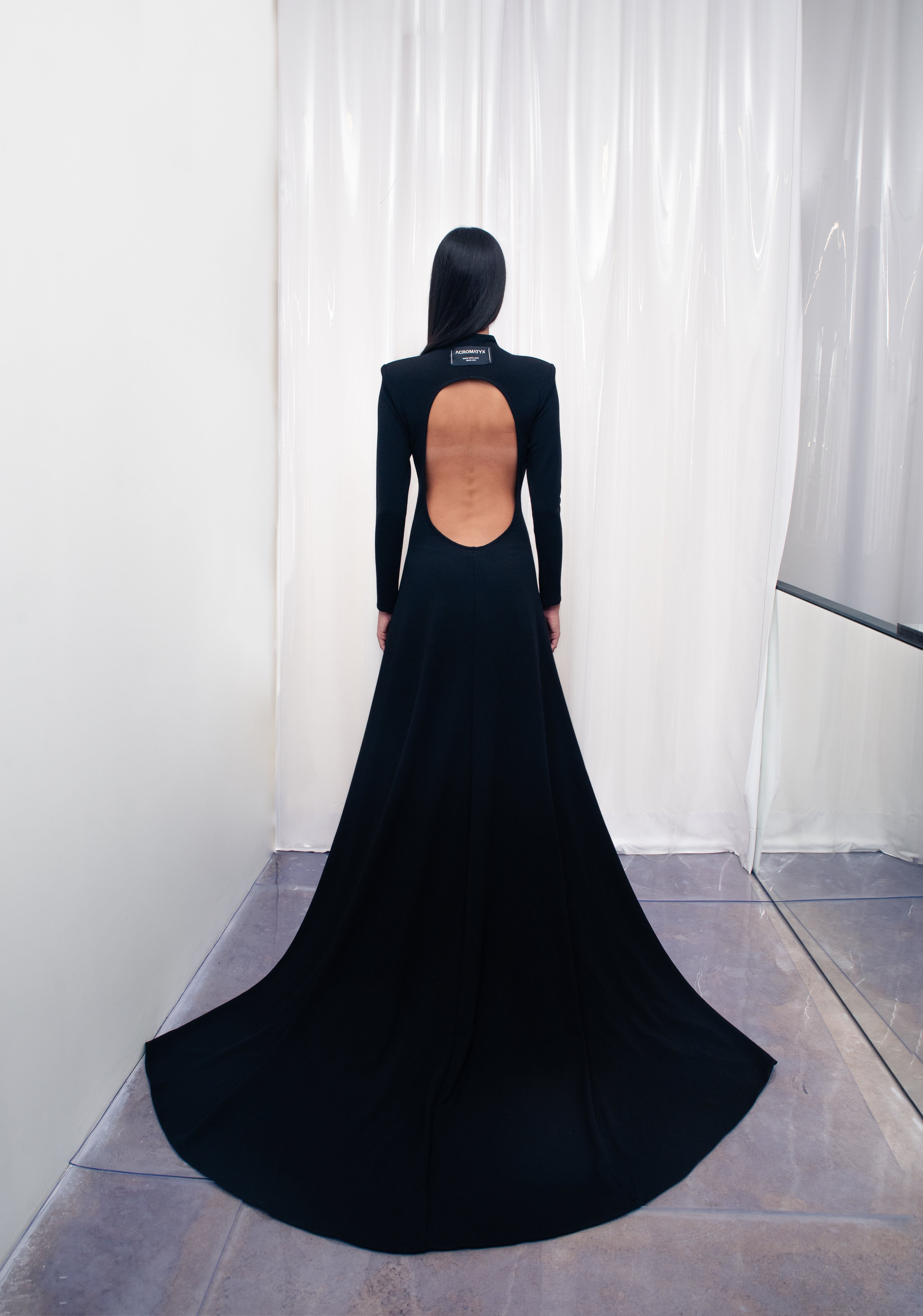 007 VESTIDO NEGRO EXTRA LARGO
