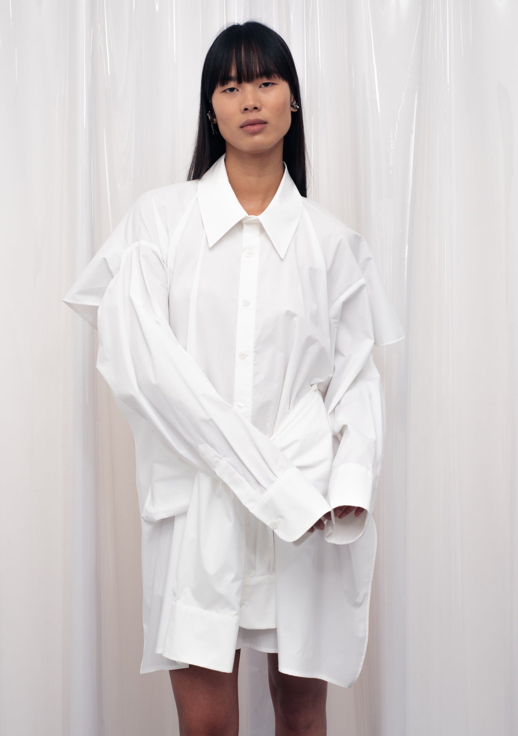 CAMISA 4 MANGAS CORTA BLANCA