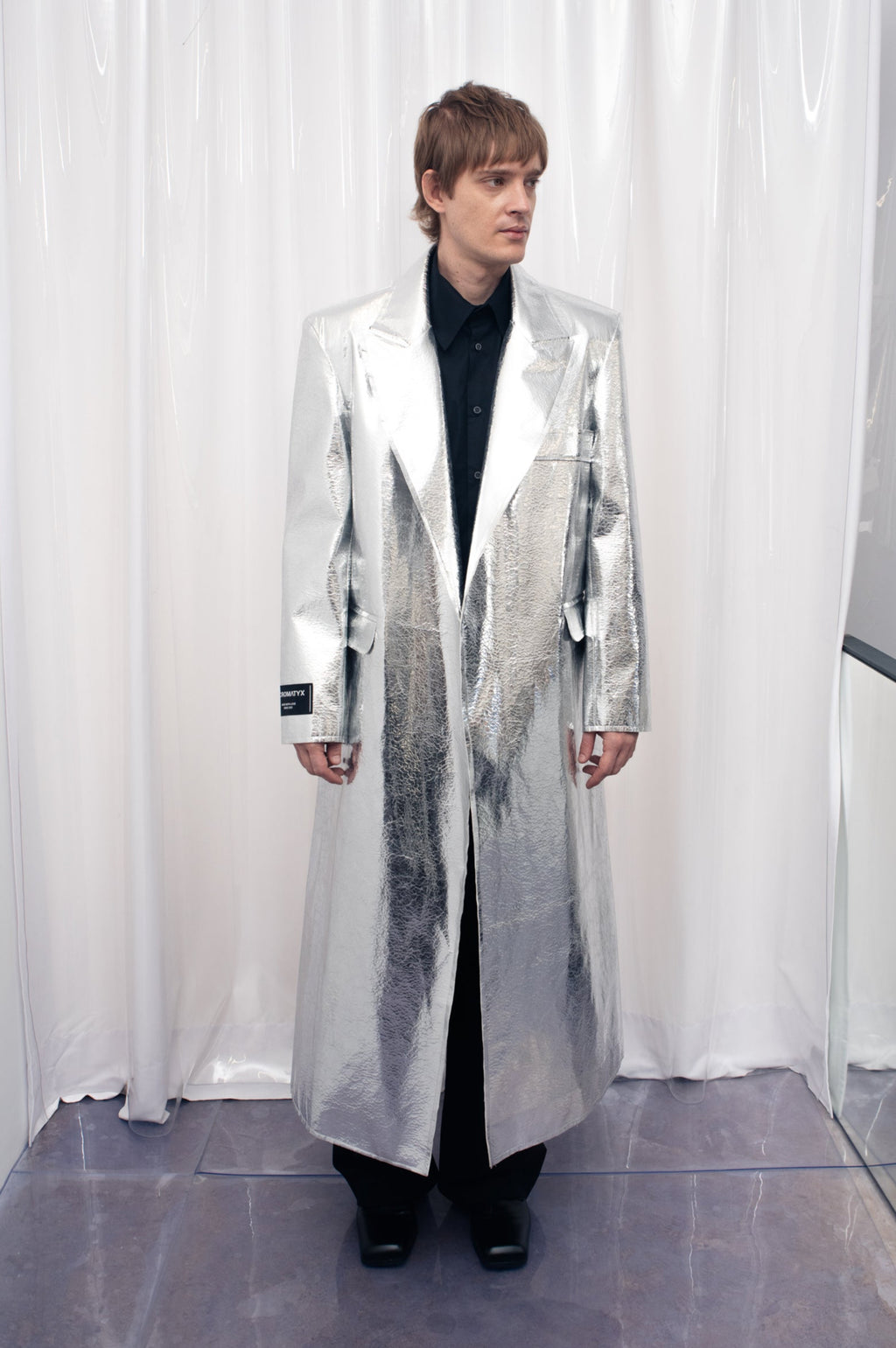 007 ABRIGO EXTRA LARGO PLATA