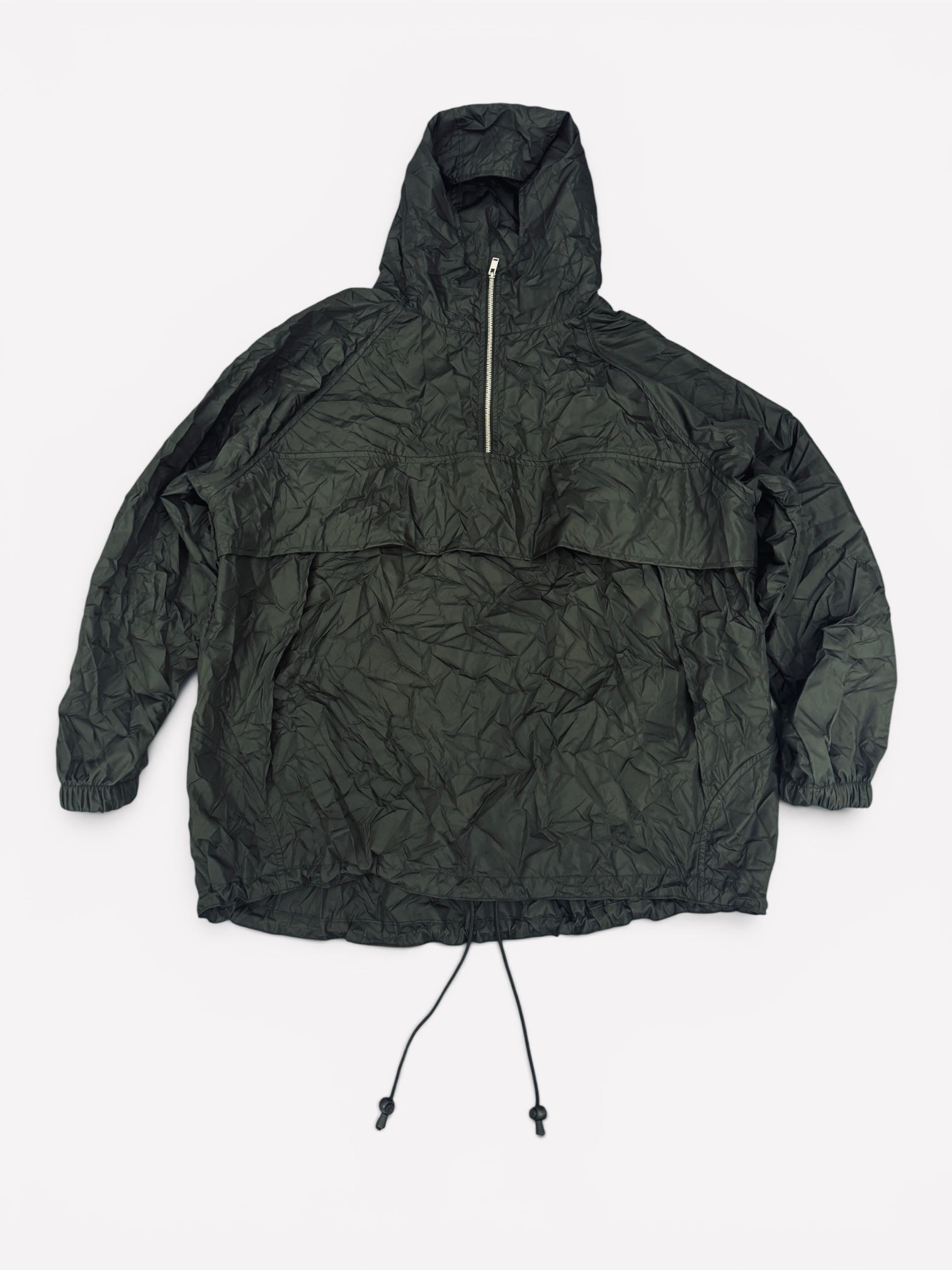 SUDADERA OVERSIZE NYLON ARRUGADA